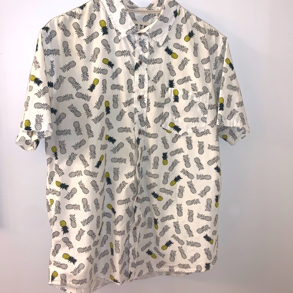 VSTR Pineapple pattern short sleeve button down shirt